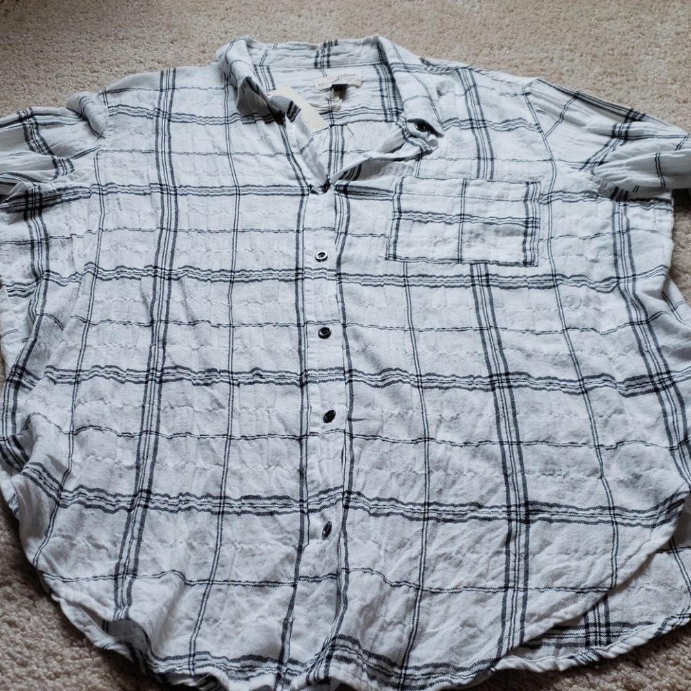 NWT- Universal Thread white plaid - Picture 5 of 7
